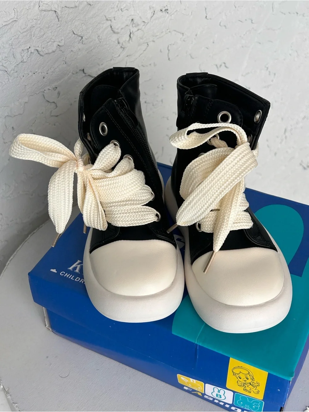 SHEIN Black and Cream High-Top Kids Sneakers